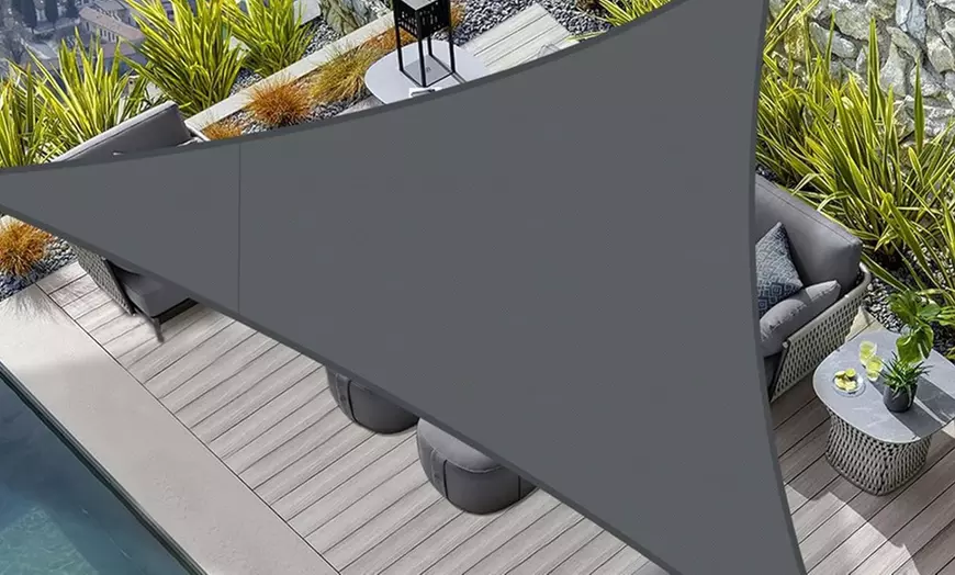 Image 1: Toile triangulaire pour faire de l'ombre