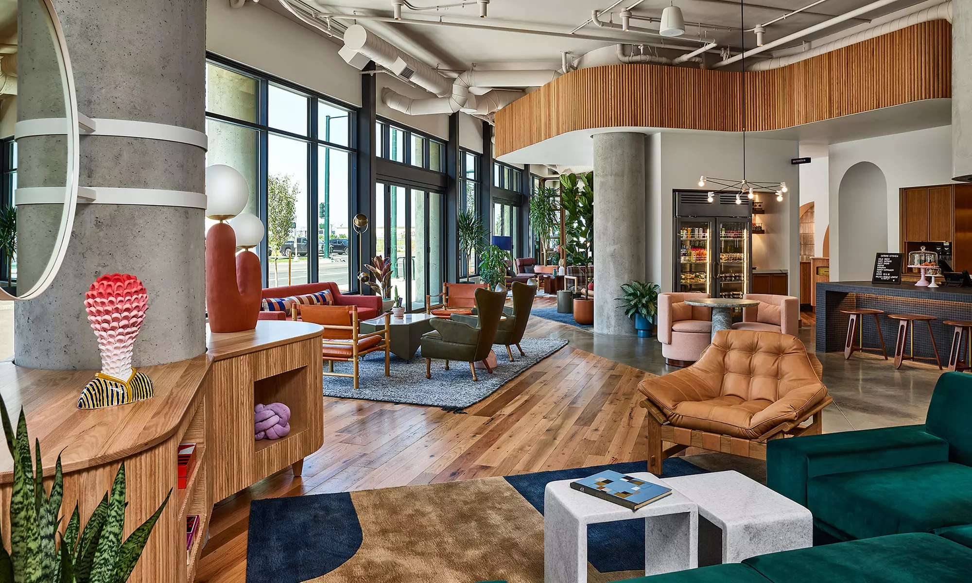 The 4-Star Catbird Hotel: Family-Friendly & Affordable - Book Now!