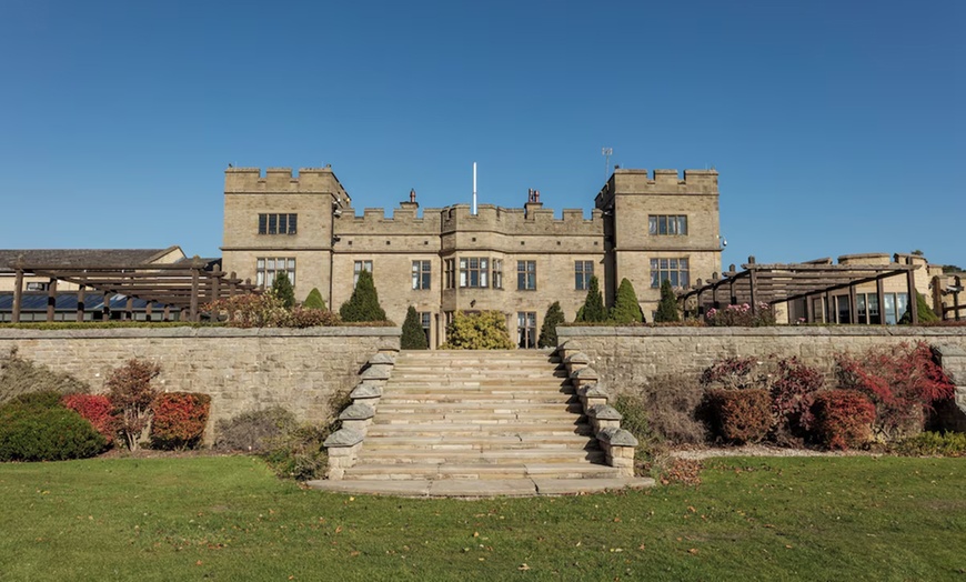 Image 2: Northumberland: 1 Night Stay w/Breakfast, Dining Credit, and Late C/O