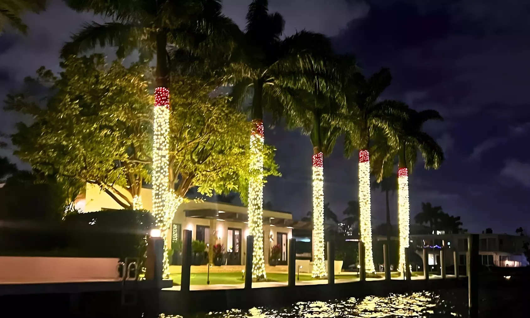 Christmas Holiday Mansion Lights Cruise for up to 6 people