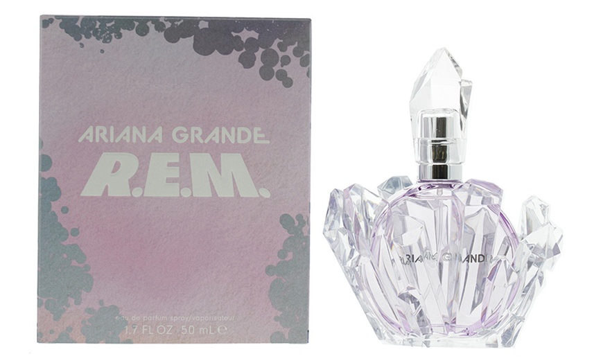 Image 4: Ariana Grande Fragrance Selection