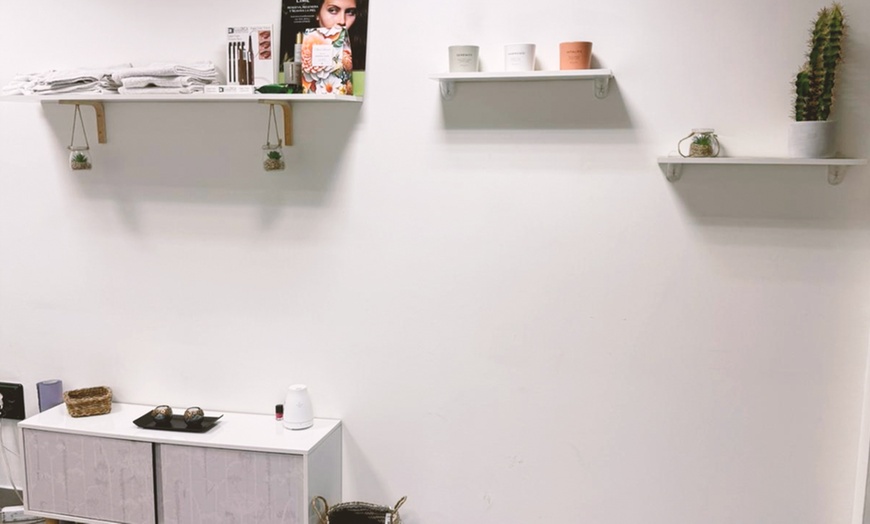 Image 5: 1, 2 o 3 sesiones de microlifting facial de vitaminas con Dermapen