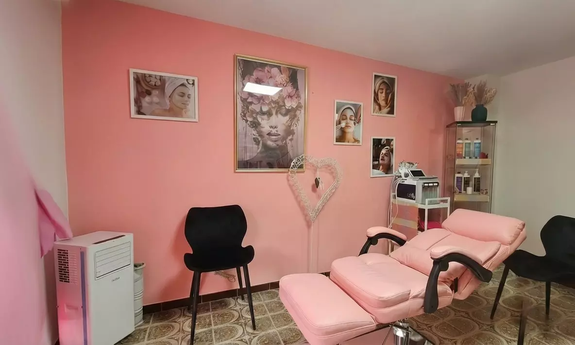 Limpieza, exfoliación, hidratación, rejuvenecimiento y masaje facial