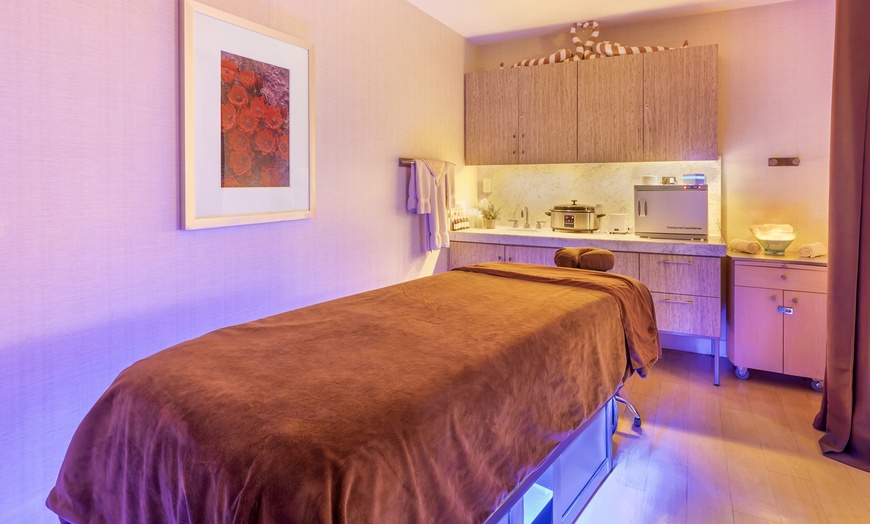 Image 6: 50 or 80-Minute Individual or Couples Massages @ eforea Spa