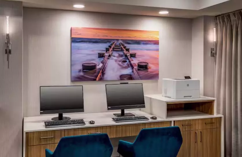 Modern comfort with breakfast and easy coastal access