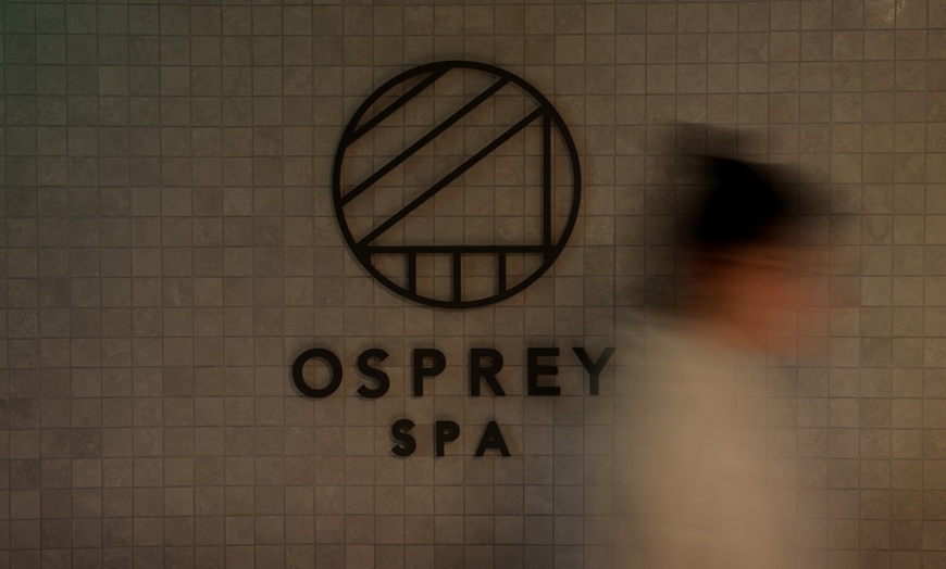Image 4: 50-Min Luxury Pamper Package w/ Refreshment, Pool, and More for 1 or 2