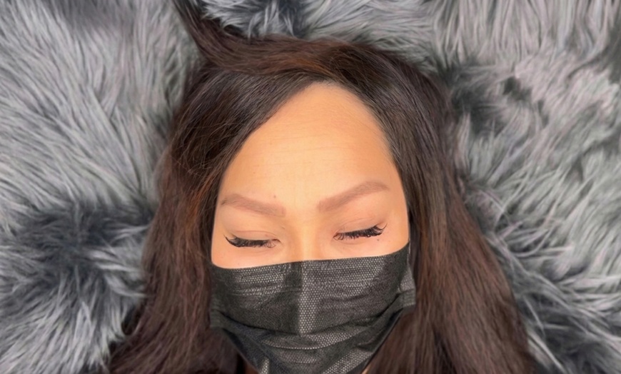 Image 4: Classic, Hybrid, or Volume Eyelash Extensions w/w/o Two Week Fill
