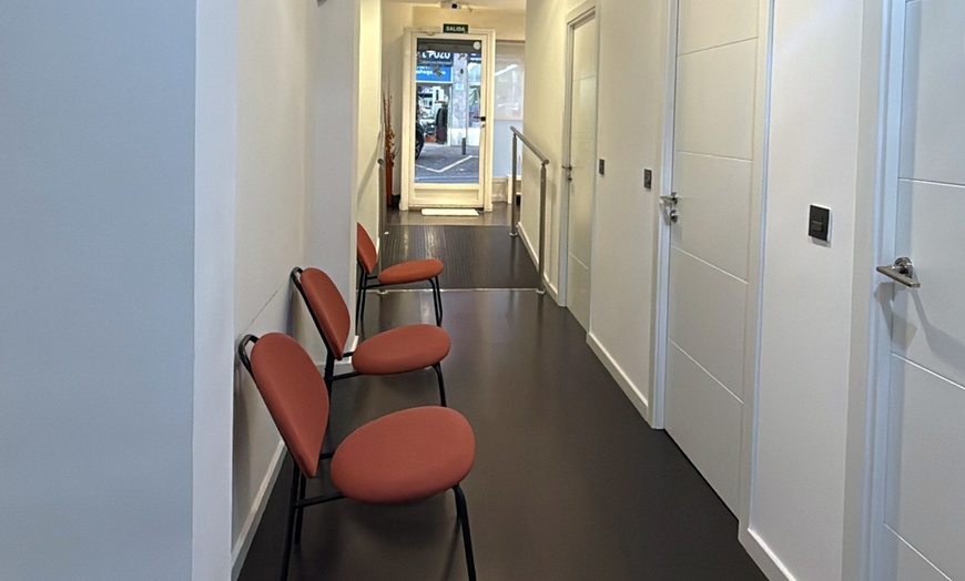 Image 4: Masaje a elegir de 40 minutos, con opción a reflexología podal