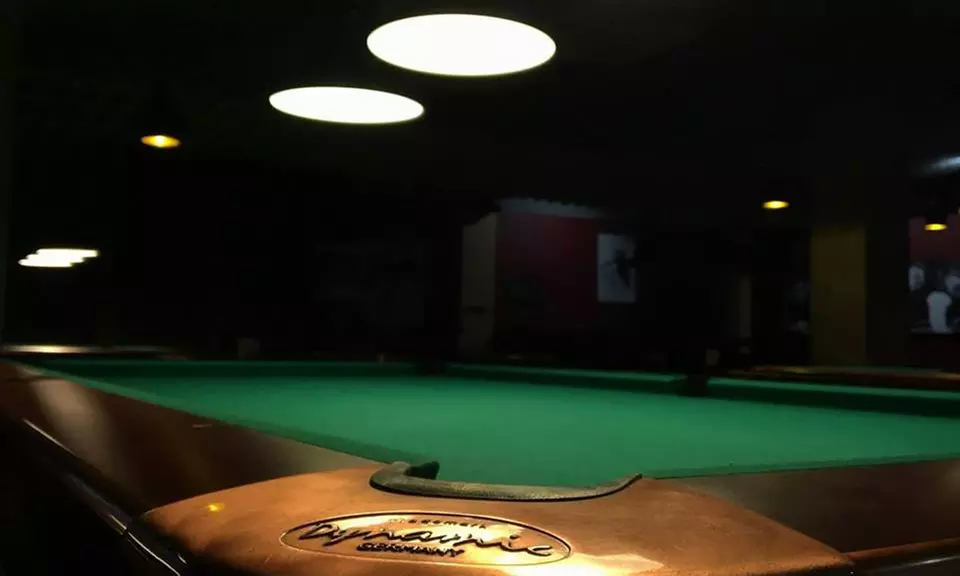 Gra w bilard + strefa rozrywki