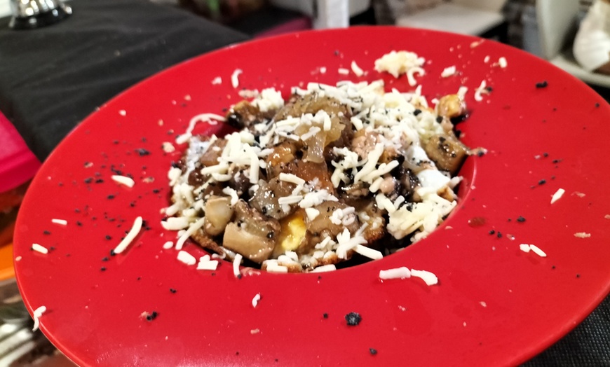 Image 6: Menú mediterráneo para 2 o 4 personas