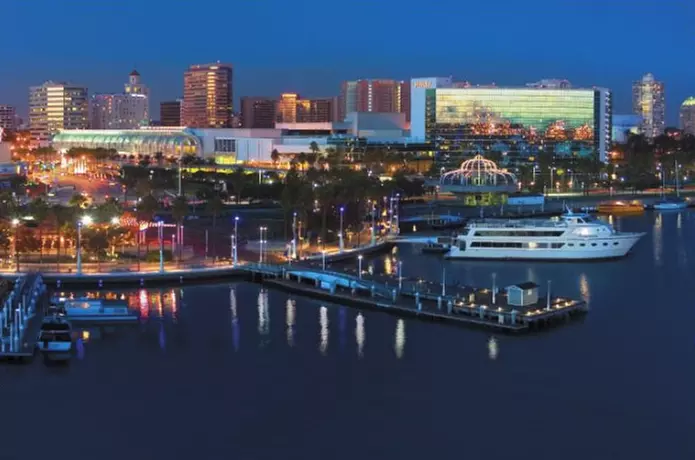 Long Beach Signature Dinner Cruise from City Cruises