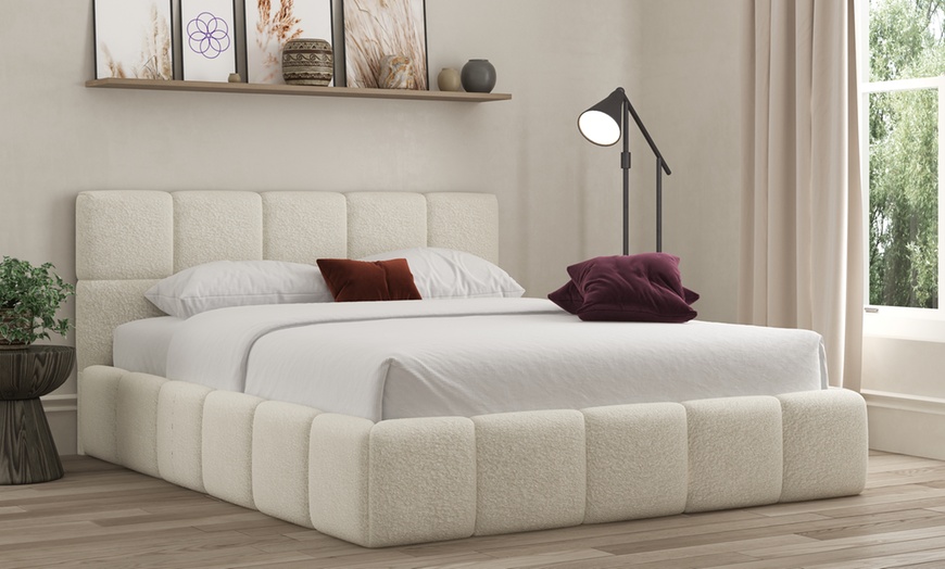 Image 4: DS Living Ovella Cubed Upholstered Bed