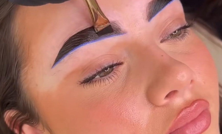 Image 19: Zahnschmuck mit Swarovski®-Kristallen, Lashlifting oder Browlifting