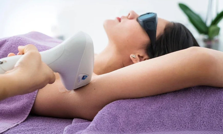 Image 2: Jusqu'à 78% de remise sur Épilation laser chez Clinic Elysia