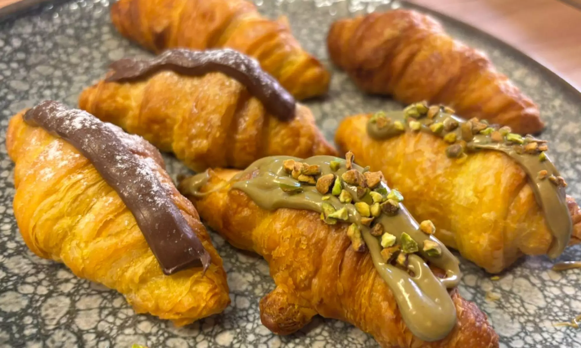 Menú de brunch para 2 o 4 con bebida fría y caliente, tosta y postre