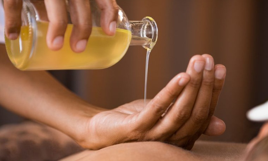 Image 1: Massage au choix ou soin kobido chez Stef Massage Bien-être et Spa