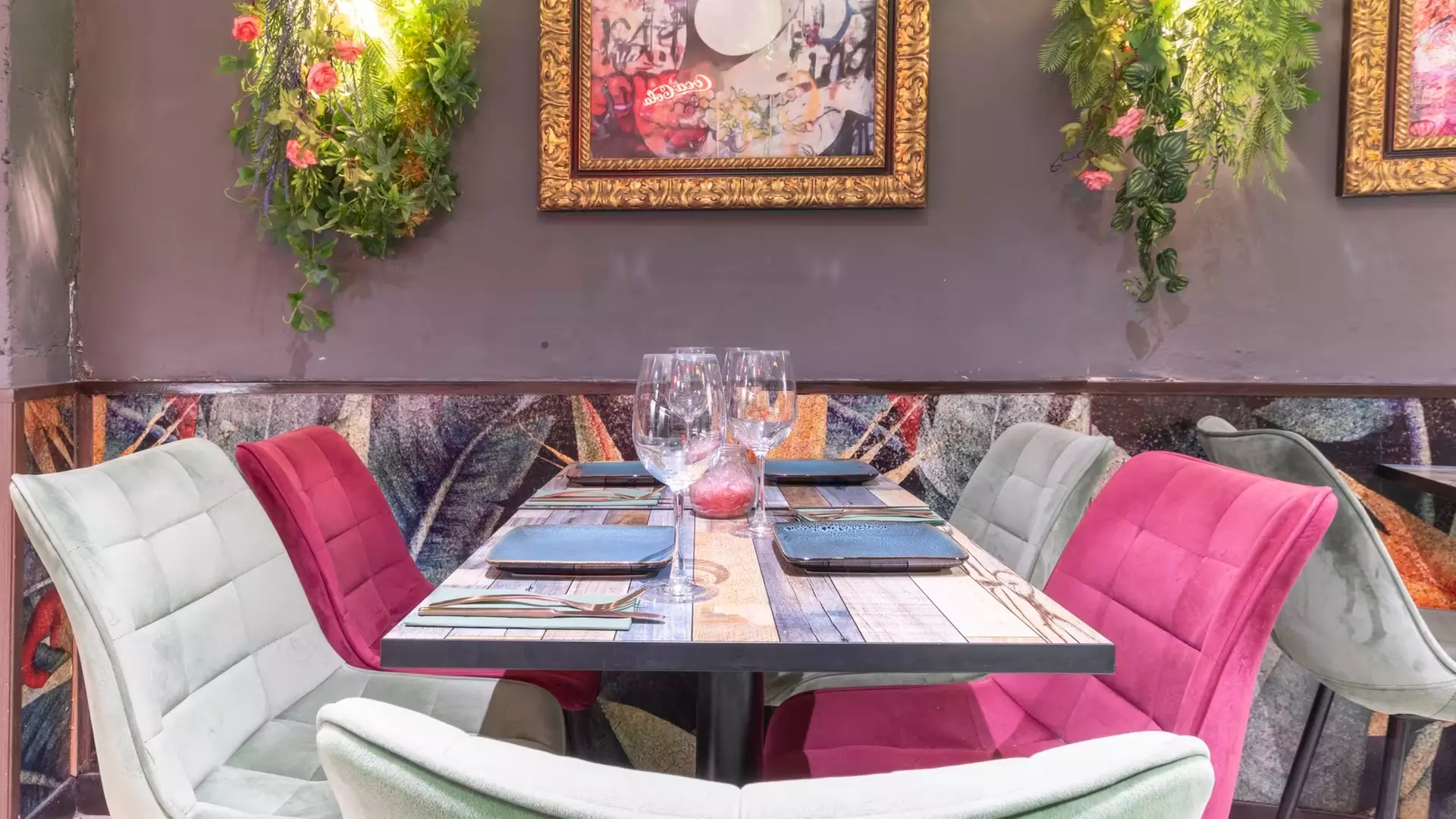 Cena romántica con bebida y copa en Sevilla, junto a plaza Nueva