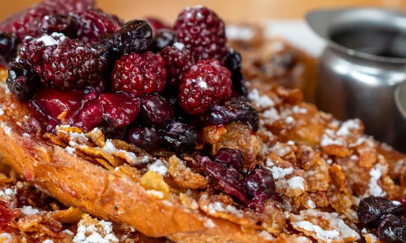 Denver's Best: Fresh Flavors for Breakfast & Delicious Donut Bites