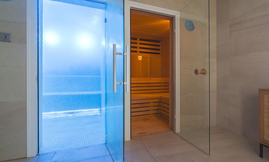 Image 9: Ritual relajante con spa y masaje en Costa del Sol Glamping Village