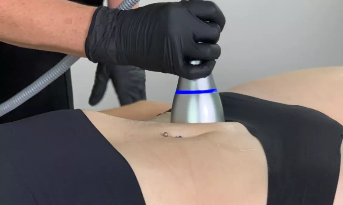 2 or 4 Cryo Slimming & Skin Tightening + Face Celluma Therapy Sessions 