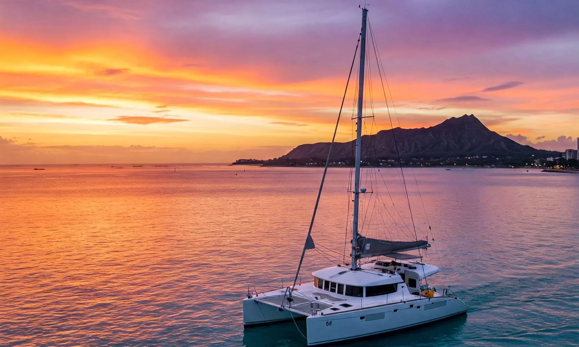 Waikiki Beach: 90-Minute Afternoon Delite Sail