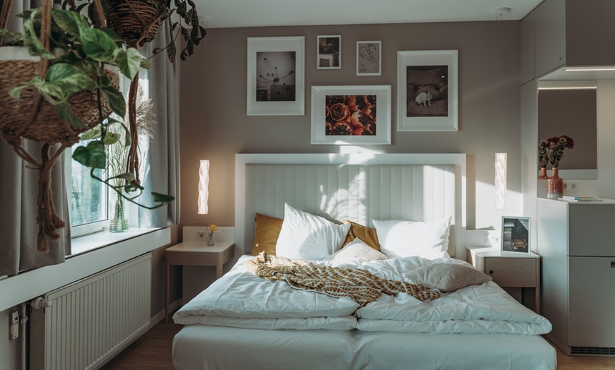 Image 11: Frankfurt am Main: Standard double room including breakfast