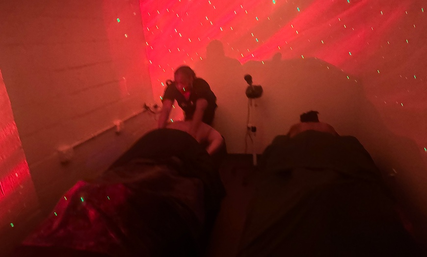 Image 2: Relax with 60 or 90-Minute Swedish Massage For One or Couple 