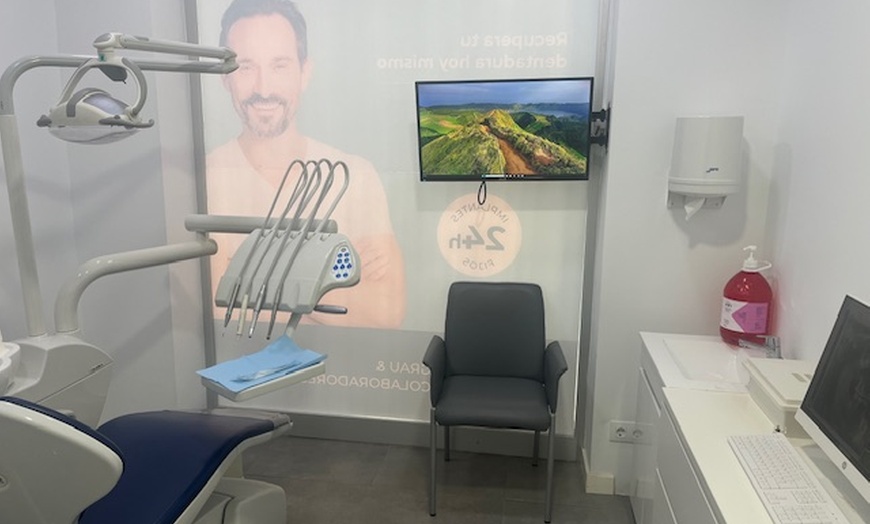 Image 5: Limpieza bucal con ultrasonidos para eliminación de sarro y placa