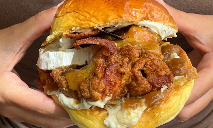 Image 7: Menú Smash Burguers con entrantes, hamburguesas y bebidas