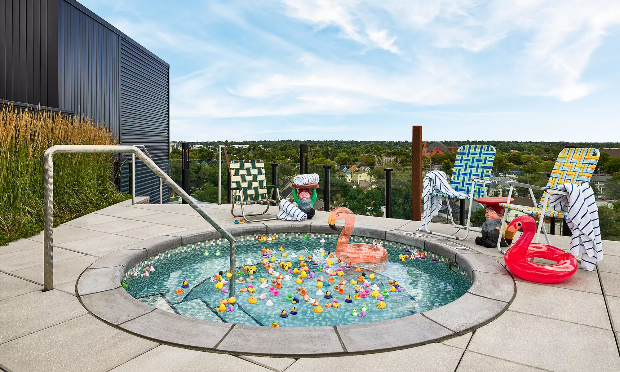 The 4-Star Catbird Hotel: Family-Friendly & Affordable - Book Now!