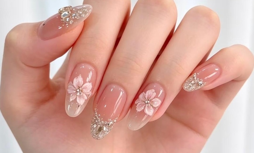 Image 3:  Choose from Manicure or Eye Color/ Gel Shellac Change