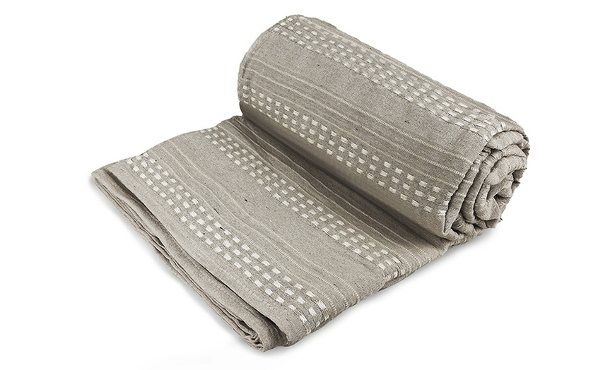 Image 12: Bankhoes en sprei van gerecycled katoen