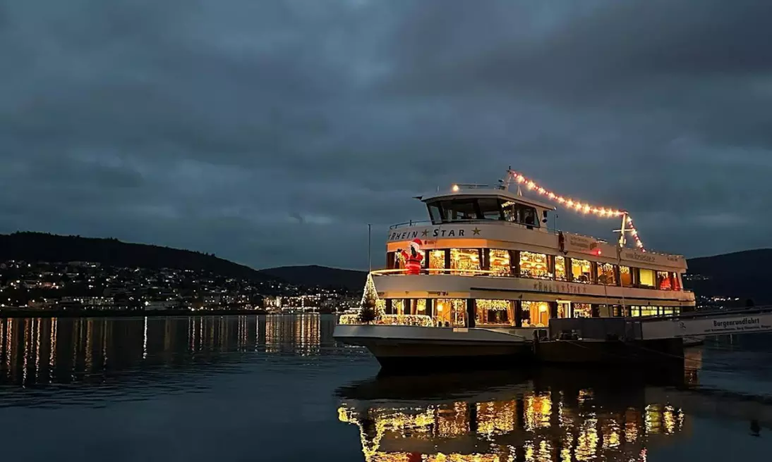 Weihnachtliche Schiffsrundfahrt: 2 Tickets vom 29.11.- 21.12.2025