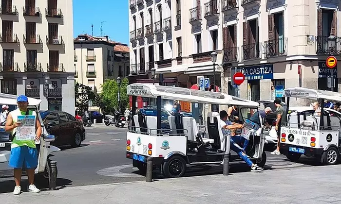 Tour de 30 o 60 minutos en Tuk Tuk para hasta 4 personas