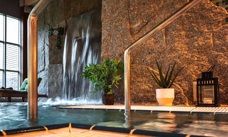 Image 2: Day Spa lub pakiet Spa z noclegiem i wyżywieniem w hotelu 4*