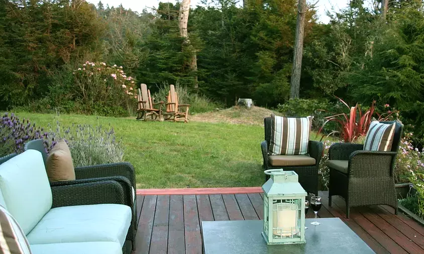 Relax in spa-inspired luxury on the Mendocino Coast