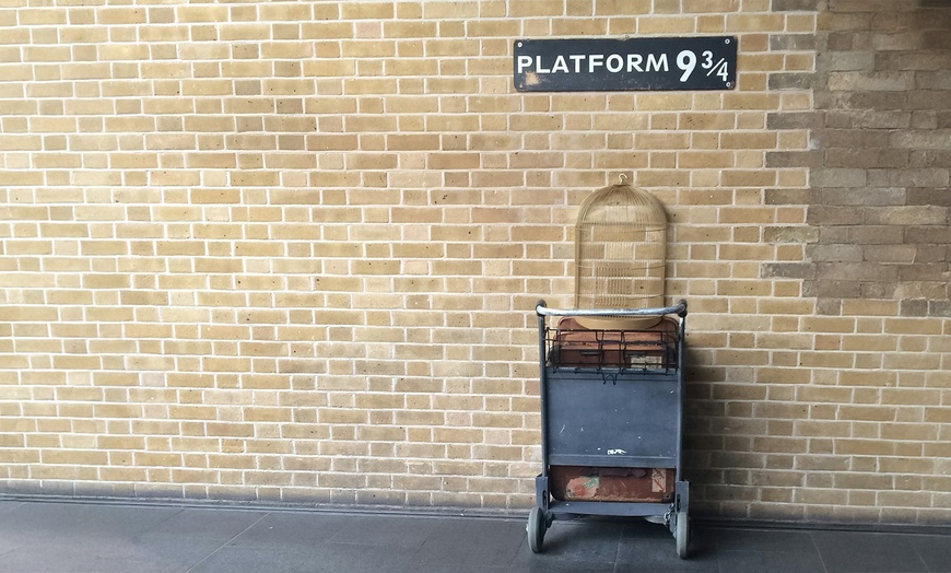 Image 12: ✈ Londra e Harry Potter Studios: coupon bambino camera con i genitori