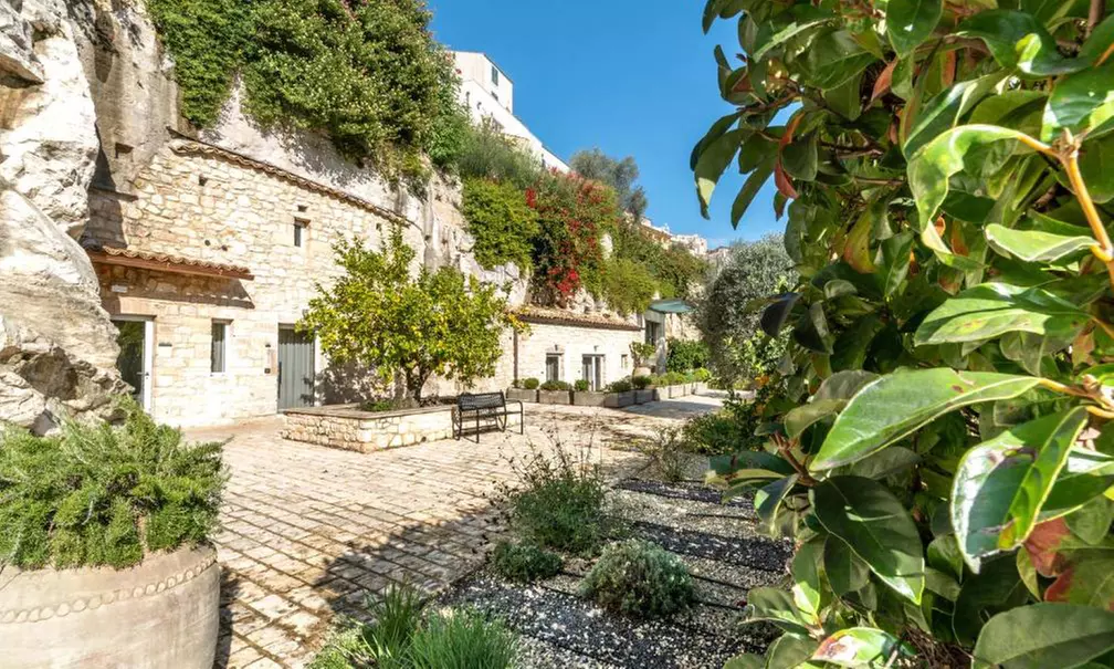 Ragusa 4*: camera Classic con colazione, drink e massaggio per 2