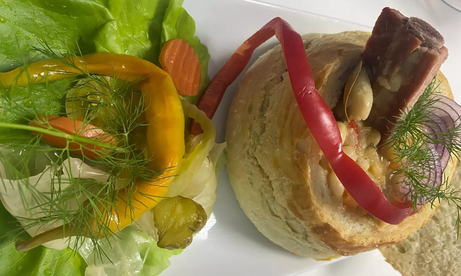 Mittagsmenü nach Wahl inkl. Beilagensalat & Getränk für 1-4 Personen