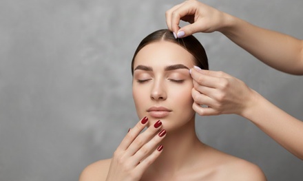 Sesión de laminado de cejas y depilación de cejas con hilo - L.A Nails and Beauty