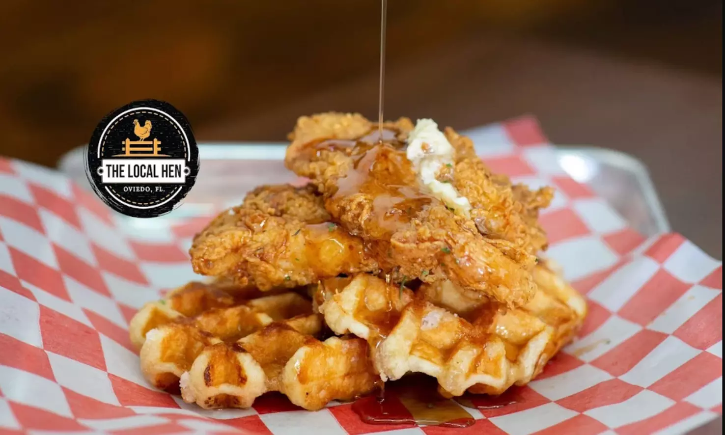 Savor 10 or 20 Wings, 1 or 2 Entree, and Drinks!