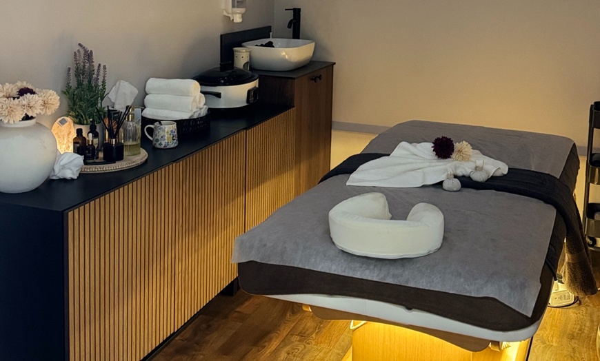 Image 5: Swedish, Pregnancy, Aromatherapy or Lymphatic Massage