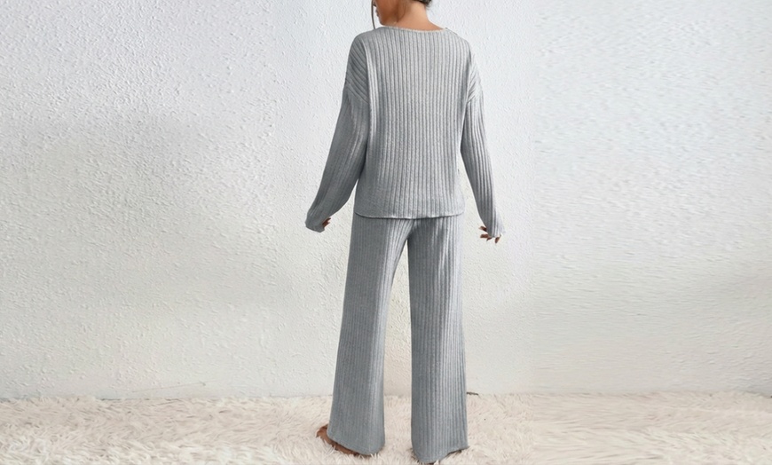 Image 11: Women’s V-neck Knitted Solid-colour Two-piece Set 