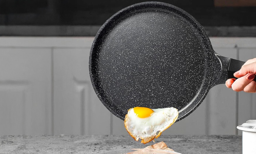 Image 1: Poêle à crêpe Royalty Line