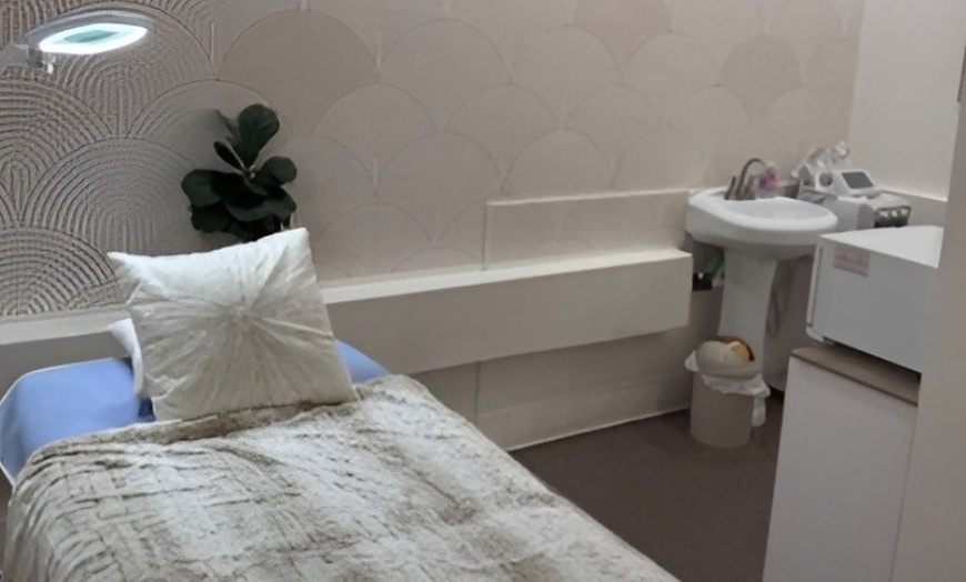 Image 2: Get Smooth Skin with Brazilian or Manzilian Sugaring Sessions
