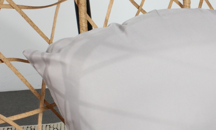 Image 3: Fauteuil suspendu effet rotin "Lima" de Kocoon