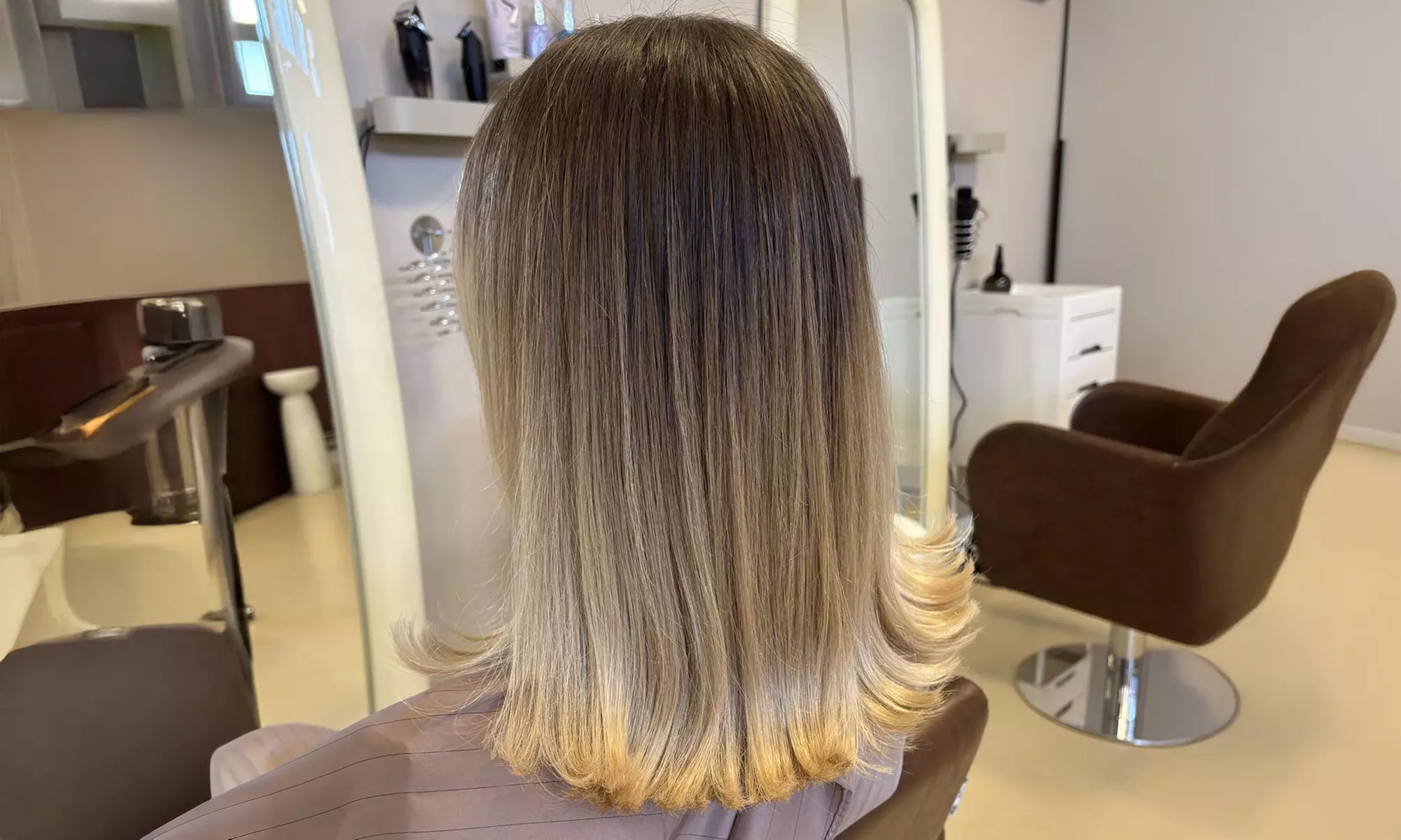 Strzyżenie, koloryzacja i regeneracja włosów