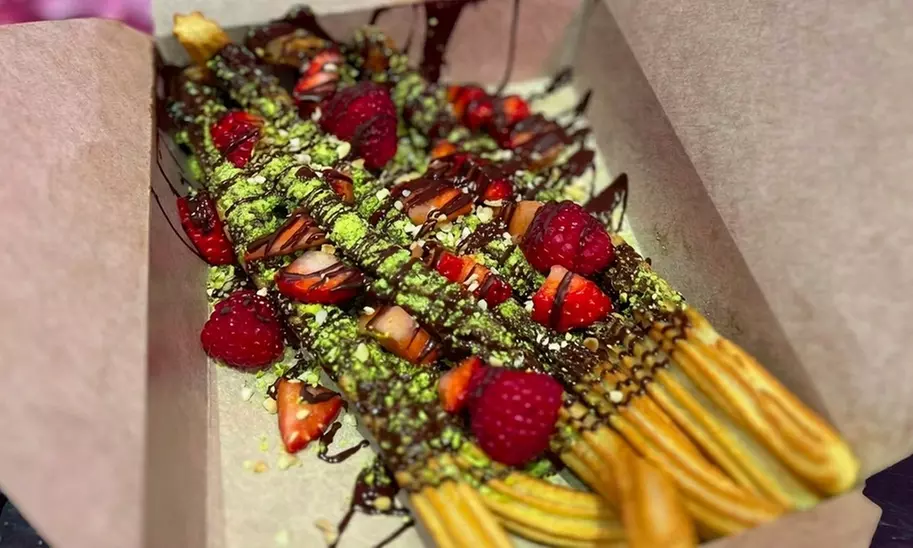 Churros oder Lokma mit Toppings & Getränk nach Wahl für 1-2 Personen