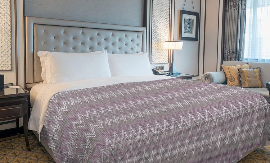 Image 17: Tagesdecke aus Piqué-Baumwolle für Frühling und Sommer