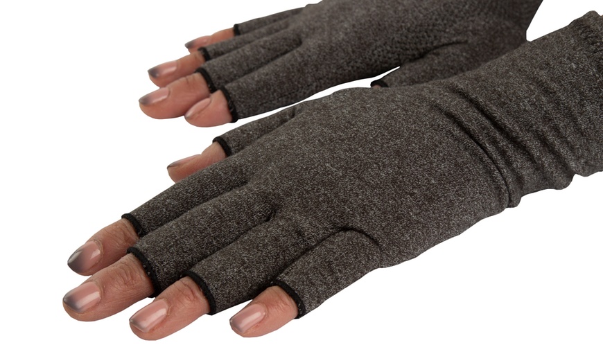 Image 3: Compression Gloves